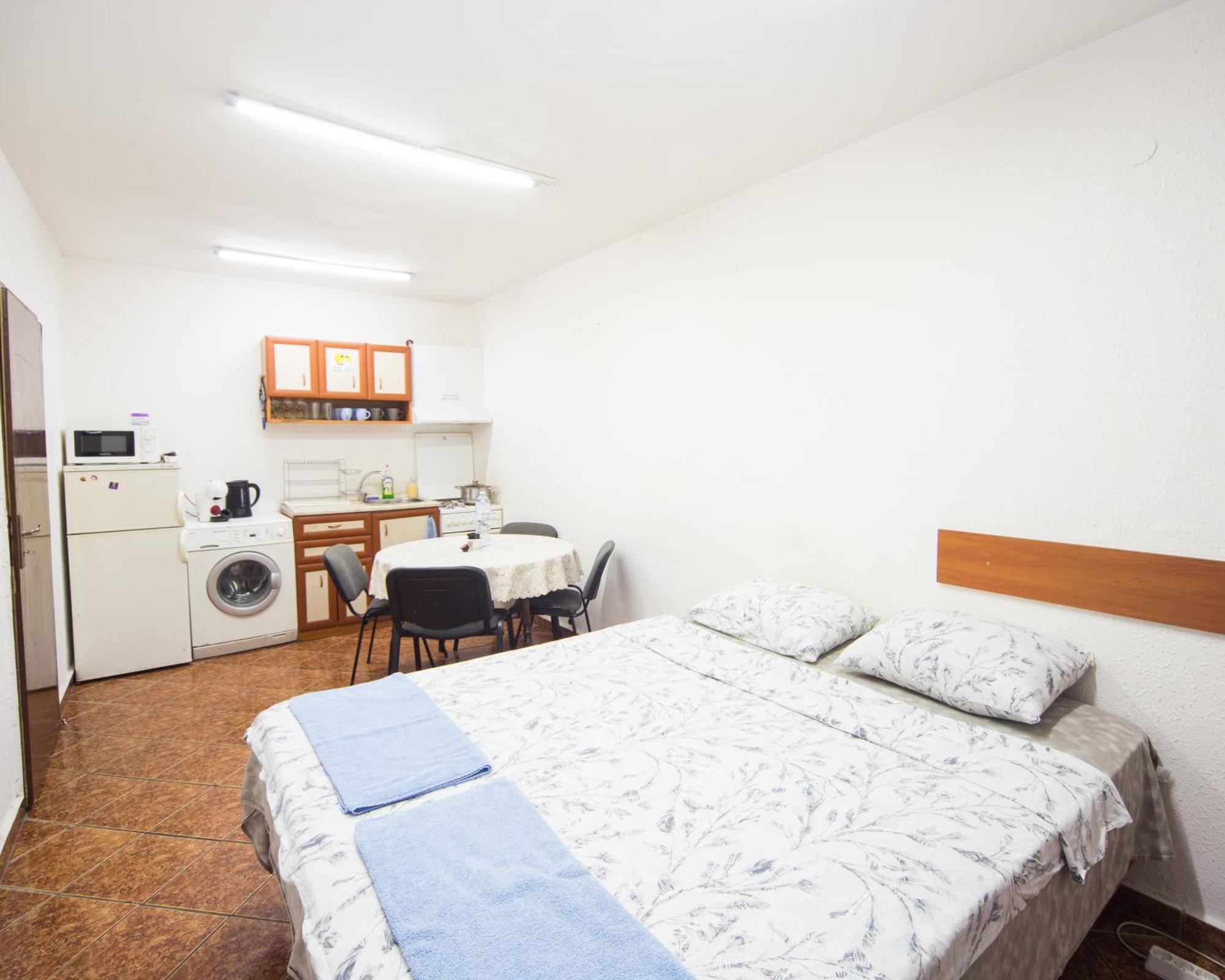 Ferienwohnung Center - Basic Flat - 10 Min To The Beach Burgas City Exterior foto