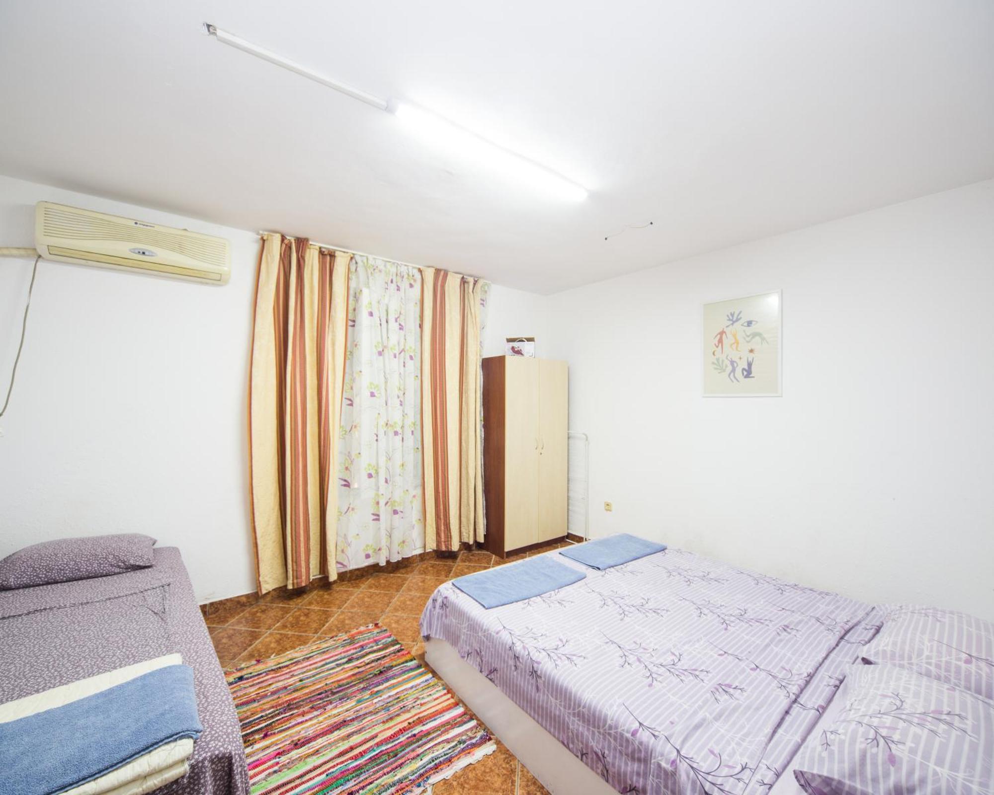 Ferienwohnung Center - Basic Flat - 10 Min To The Beach Burgas City Exterior foto