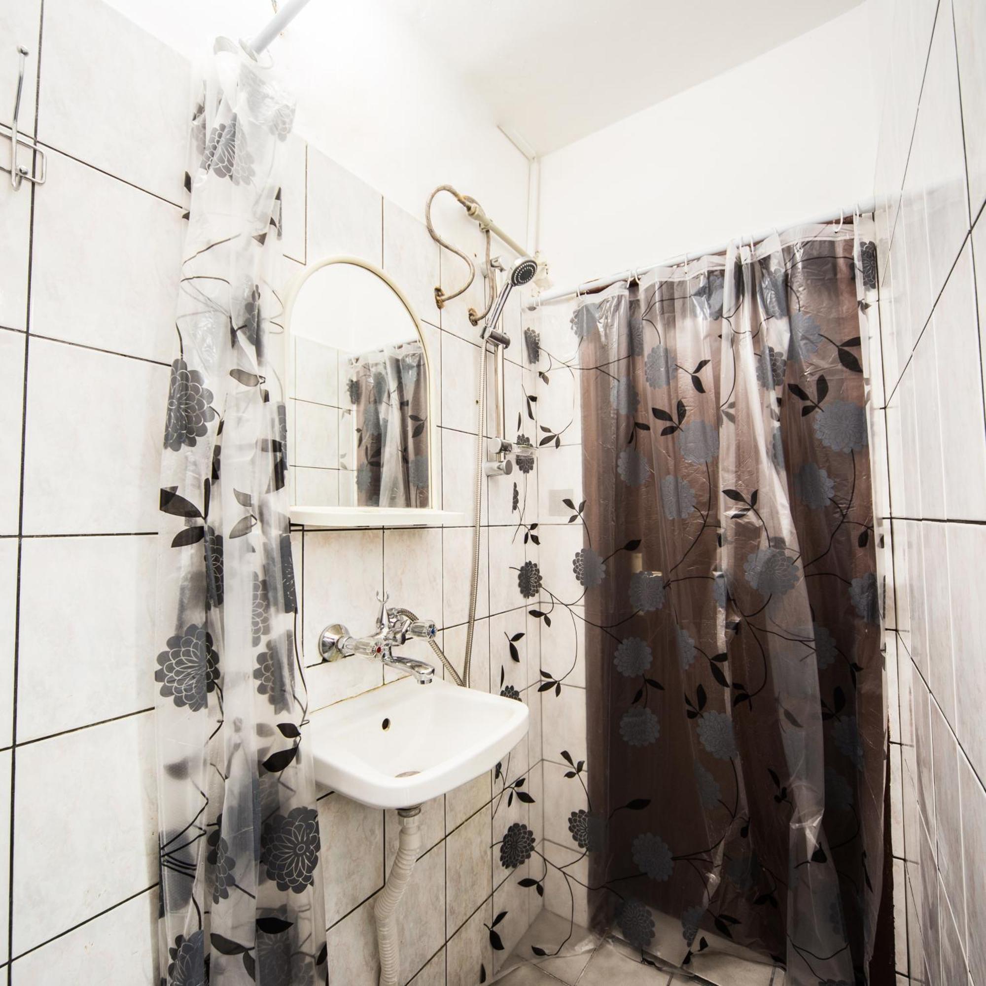 Ferienwohnung Center - Basic Flat - 10 Min To The Beach Burgas City Exterior foto